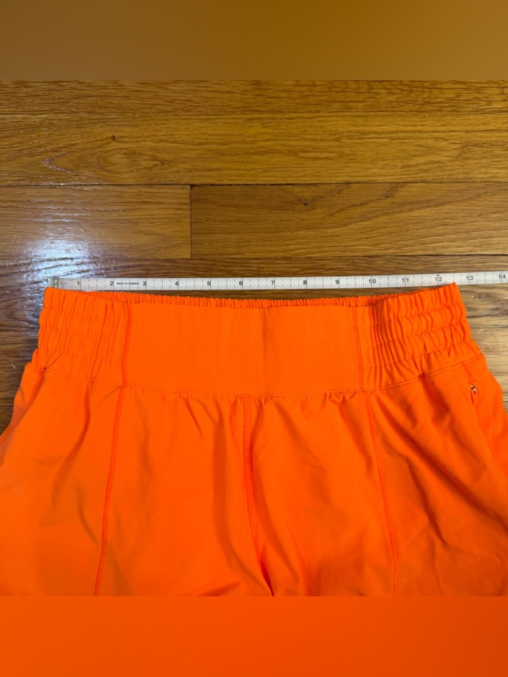 Lululemon Hotty Hot Short *High-Rise Long 4" Highlight Orange - Size 6 - Picture 2 of 8